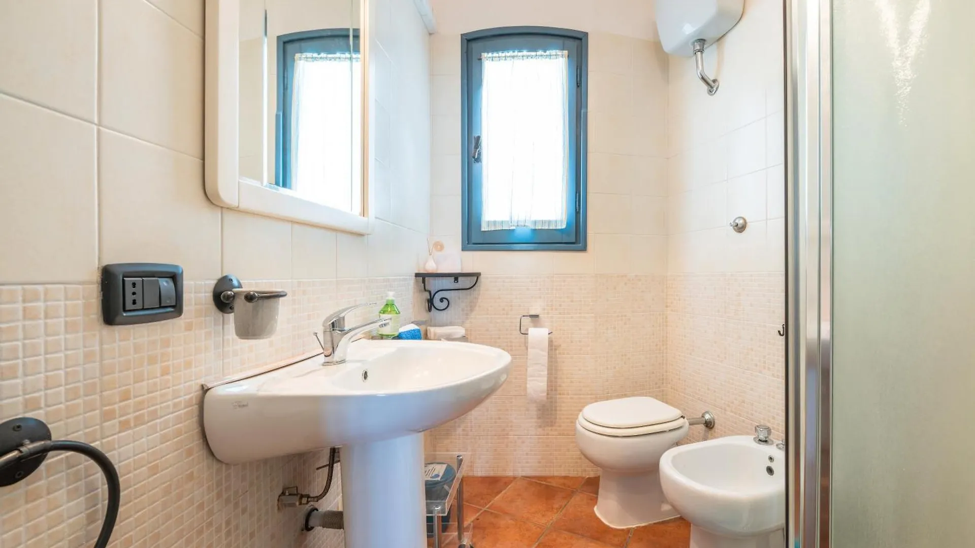 Sìnnai Villa Mare E Monti 0*,