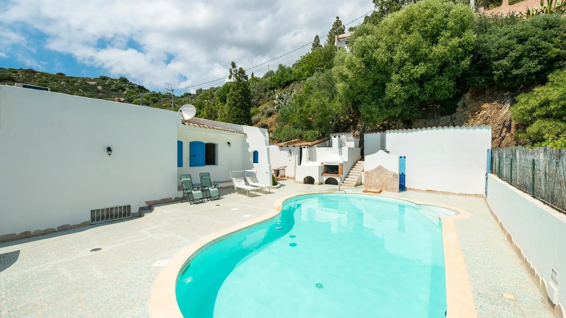 Sìnnai Villa Mare E Monti